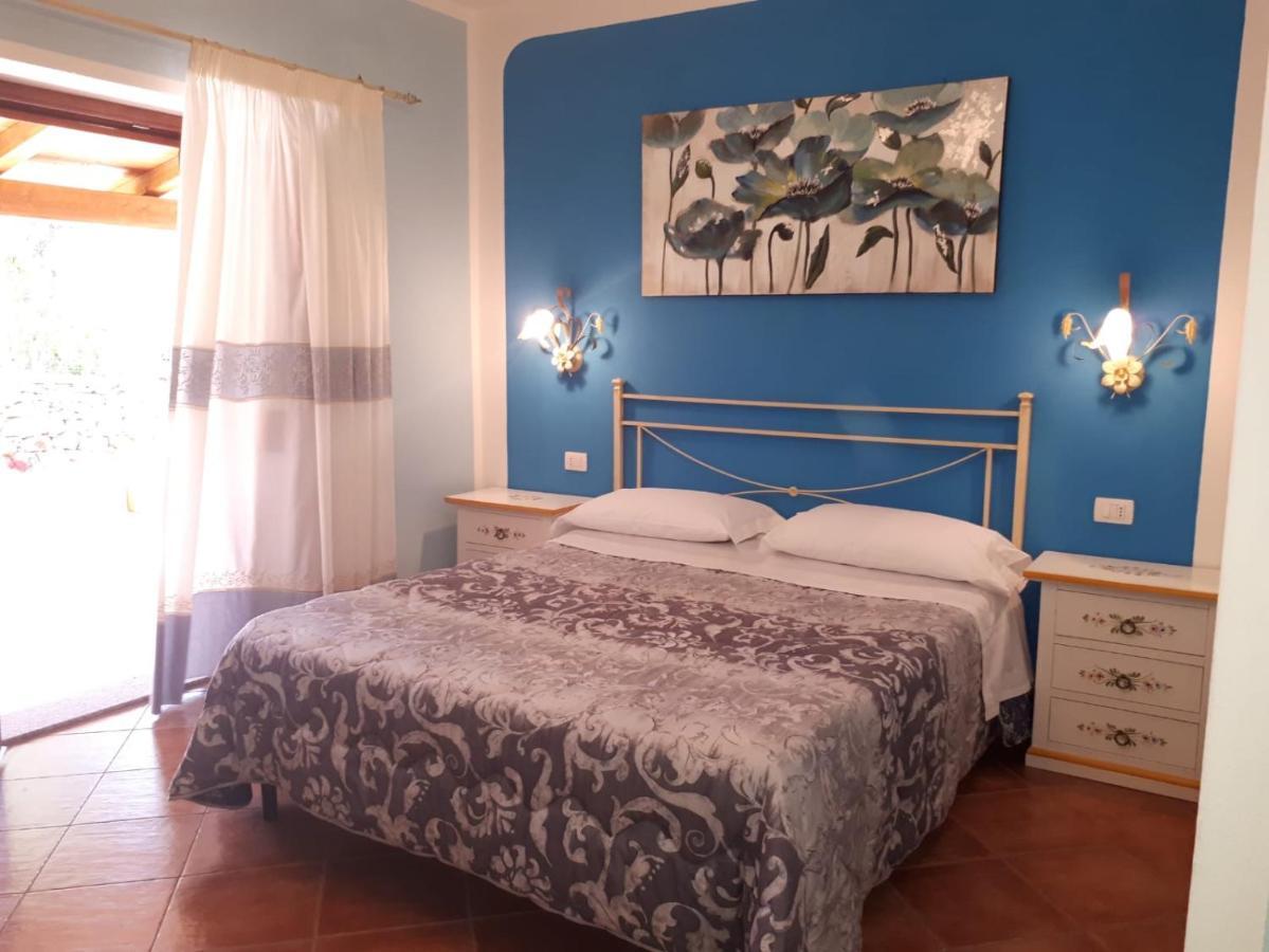 B&B Da Sabrina San Teodoro  Esterno foto