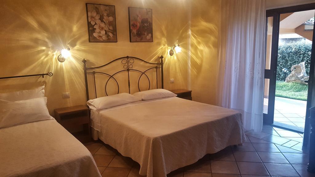 B&B Da Sabrina San Teodoro  Esterno foto